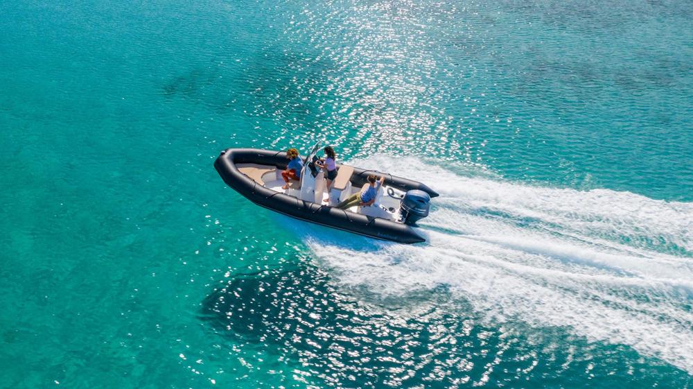 Personnes sur un bateau