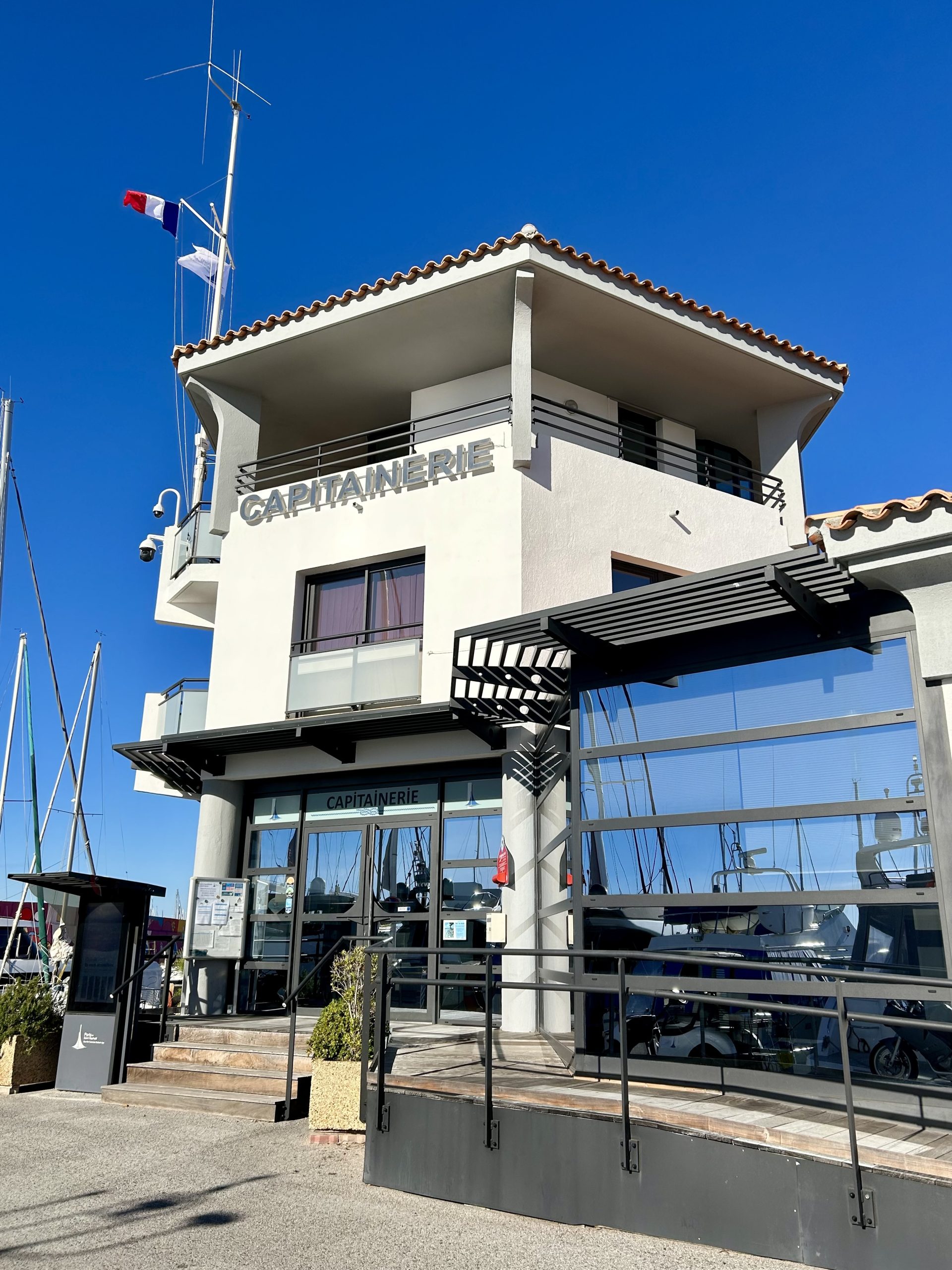 capitainerie Port Santa Lucia